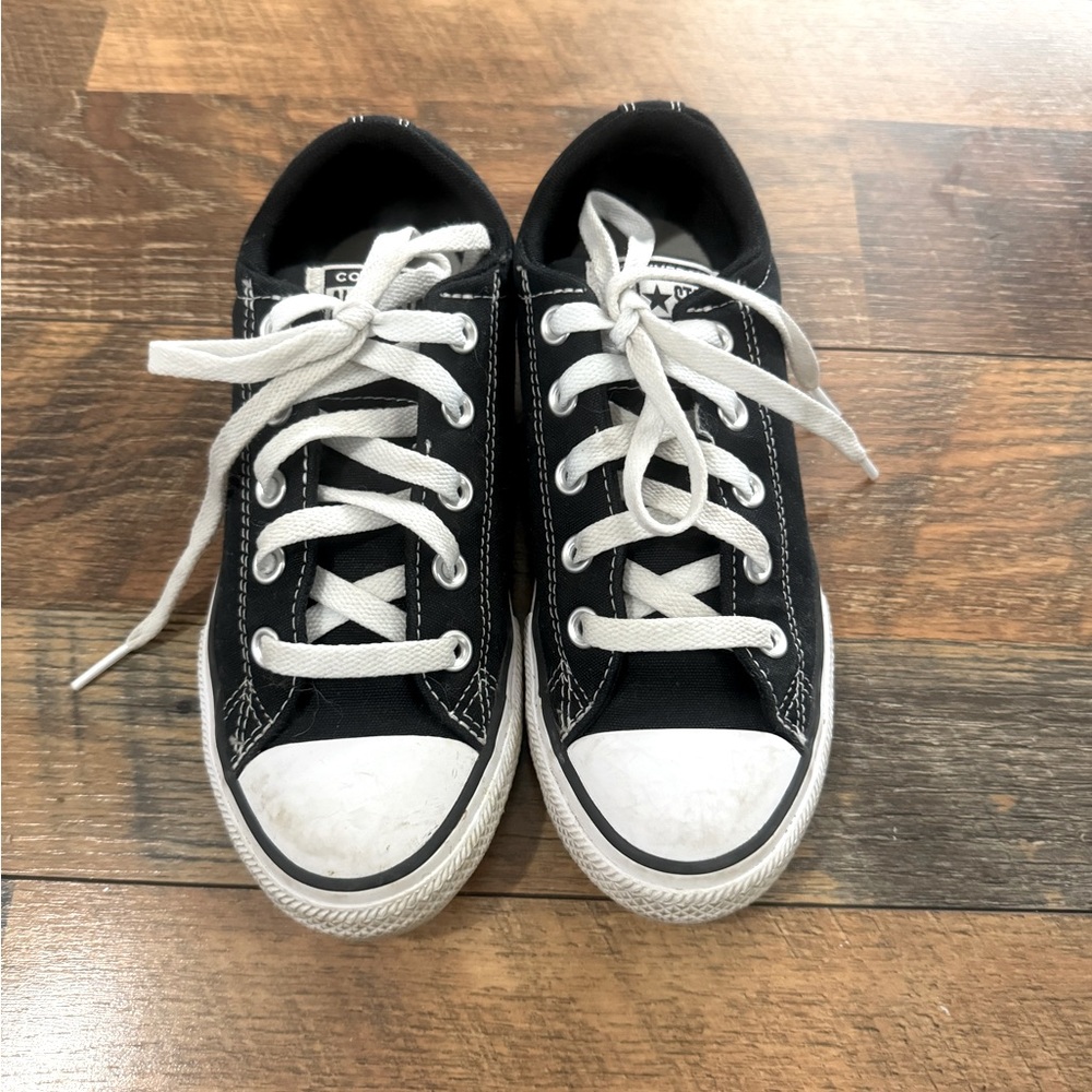 Big Kids Converse low tops, size 3.